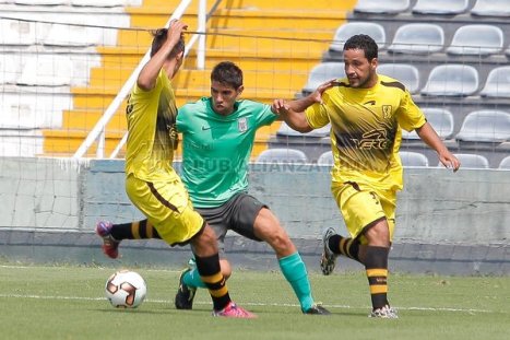 Pier Larrauri jugó 45 minutos y ya se encuentra recuperado de su lesión (Foto: Club Alianza Lima).